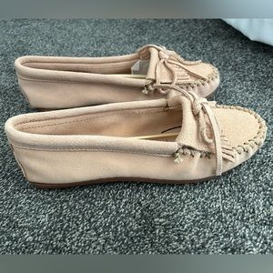 Women’s Minnetonka hardsole moccasins